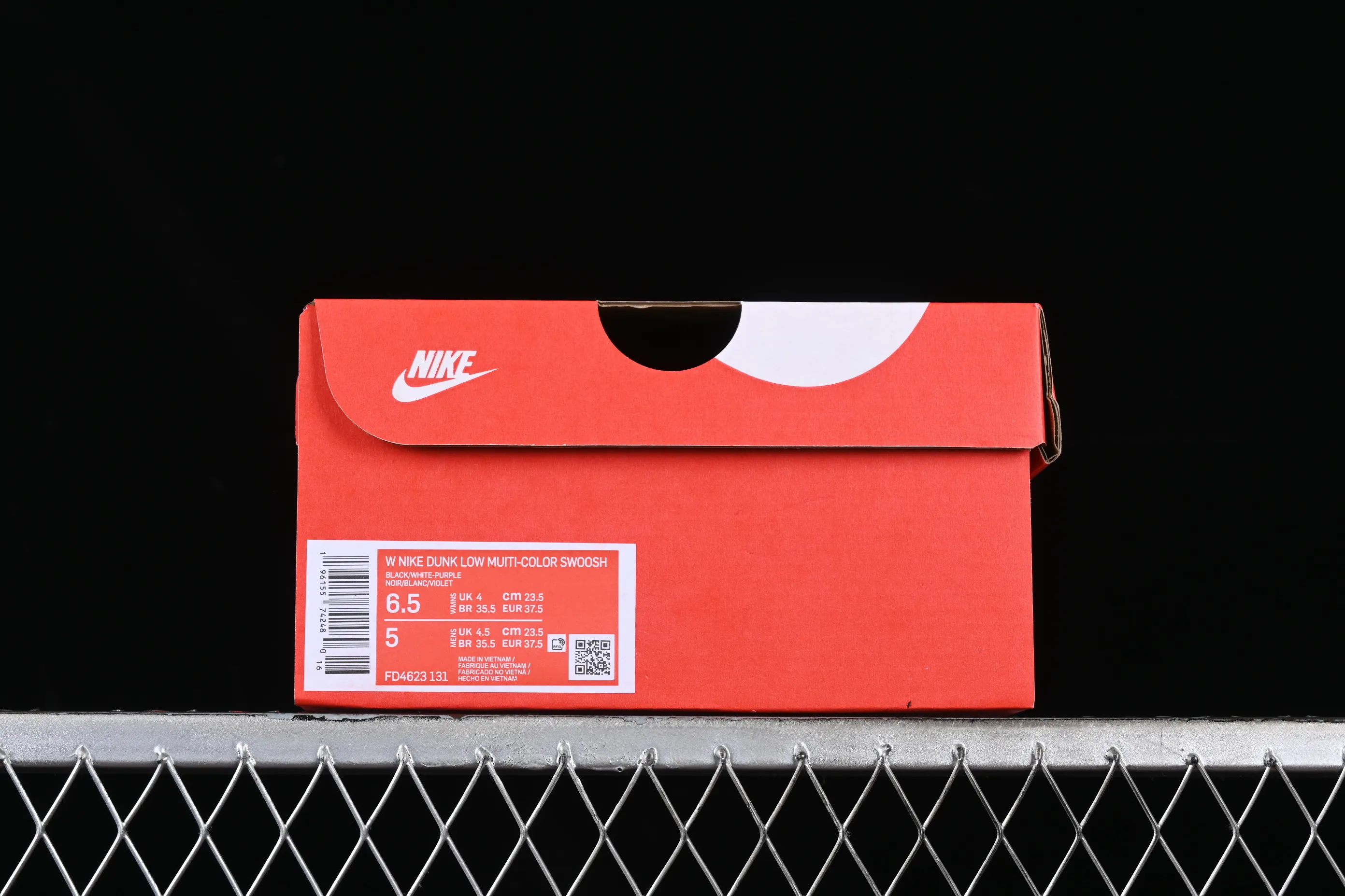 All Categories Nk SB Dunk Series Nk SB Dunk Low Low-top sneakers J version Nk Dunk Low "Multi Color" Vibrant three hooks Customized version of deconstructed strap casual sneakers FD4623-131